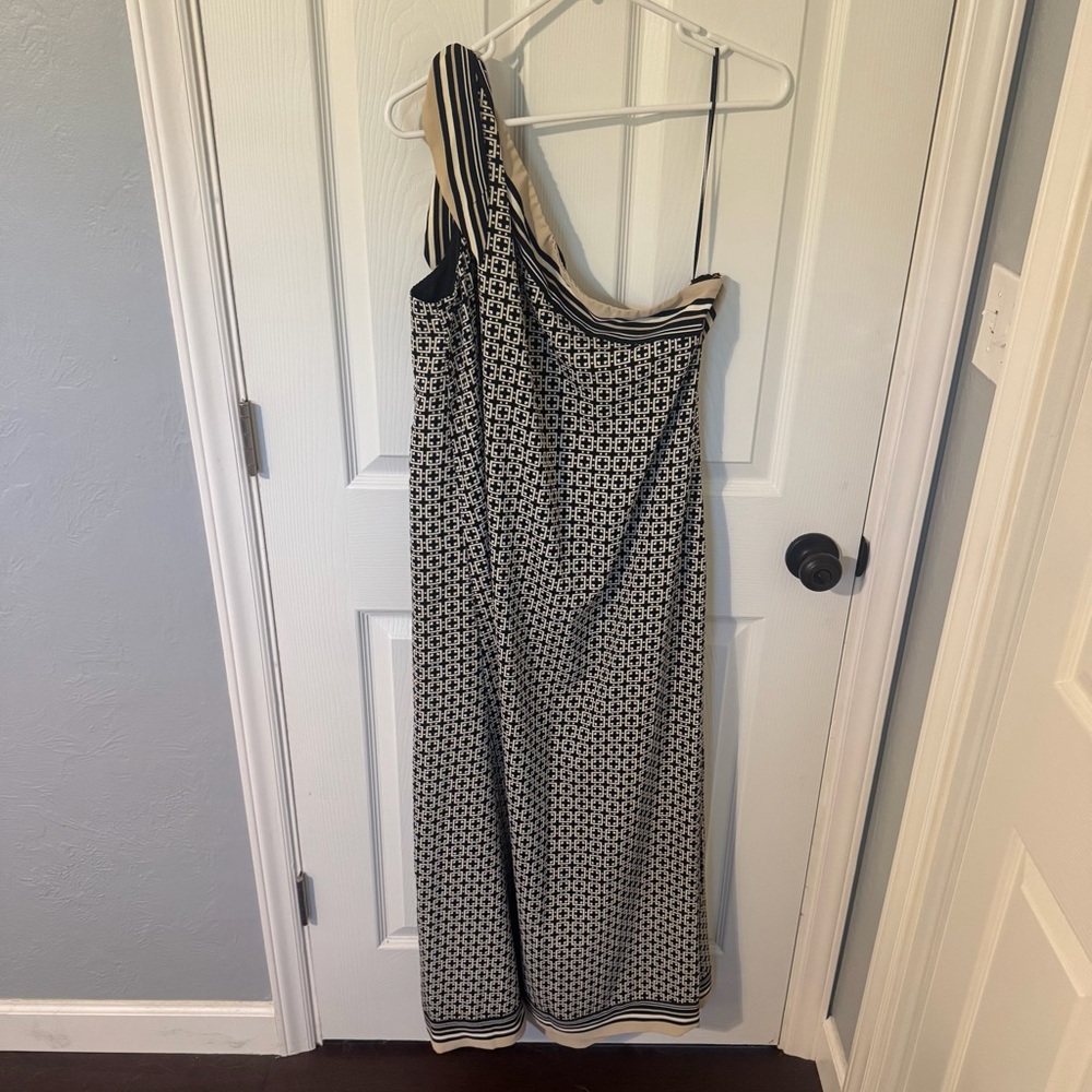 NWT Abercrombie One Shoulder Scarf Midi Dress - Picture 8 of 8